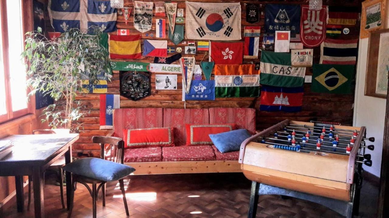 Le Chamoniard Volant Hostel Шамони Екстериор снимка