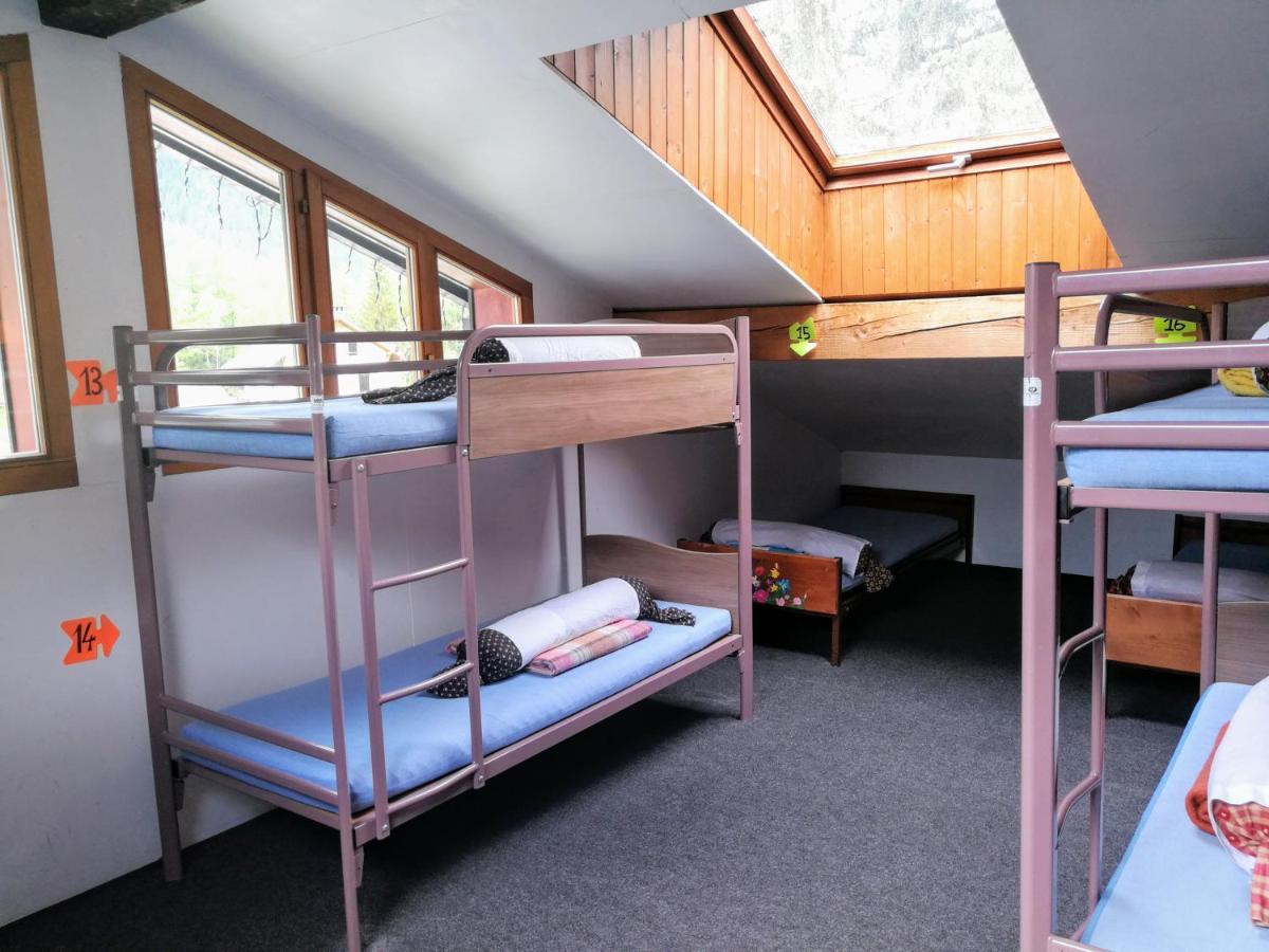 Le Chamoniard Volant Hostel Шамони Екстериор снимка